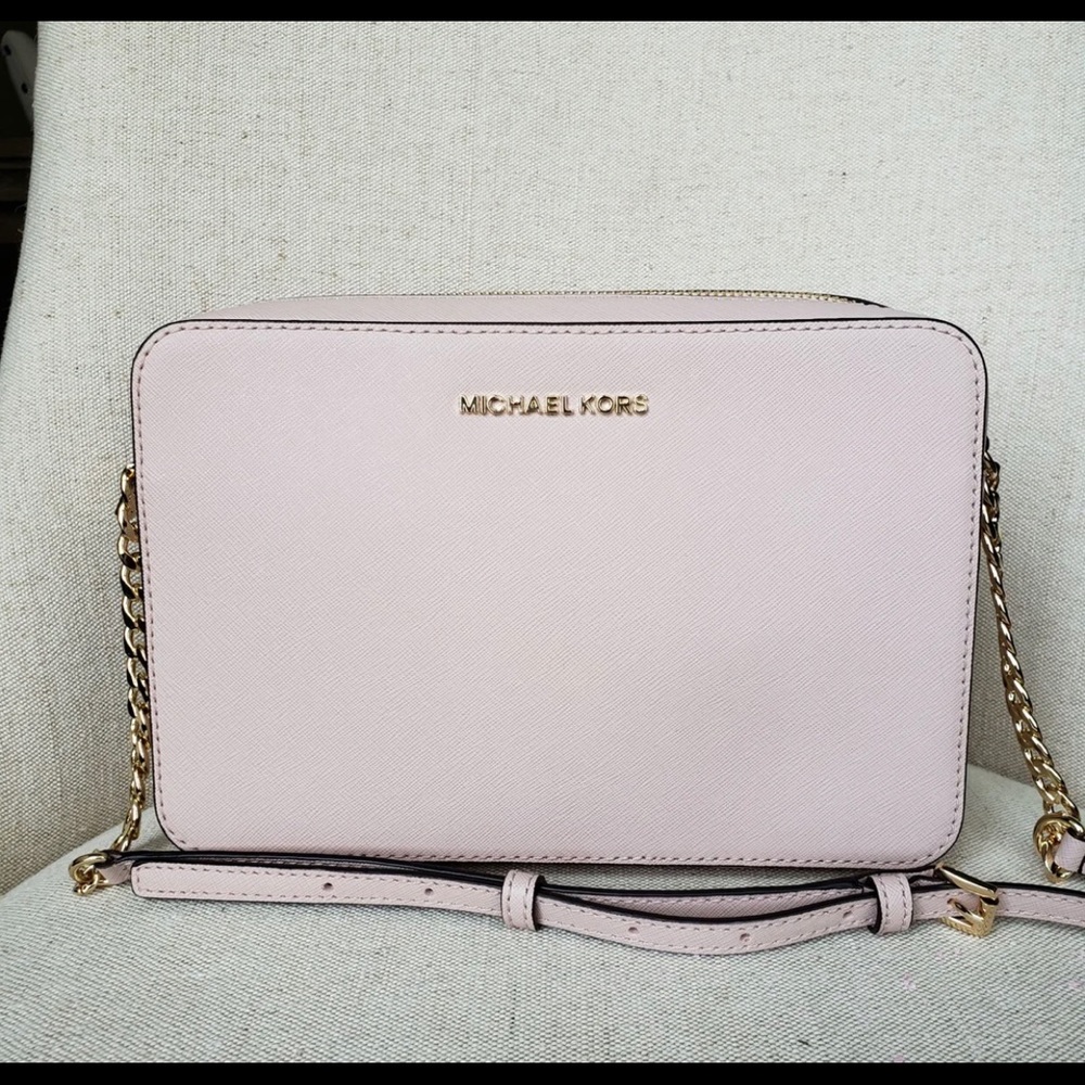 Michael kors cross body